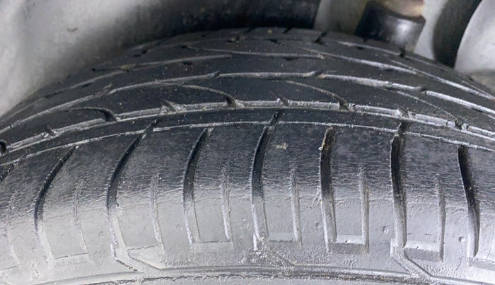 2015 Hyundai Creta 1.6 SX (O) CRDI, Diesel, Manual, 44,445 km, Left Rear Tyre Tread