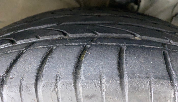 2015 Hyundai Creta 1.6 SX (O) CRDI, Diesel, Manual, 44,445 km, Right Front Tyre Tread