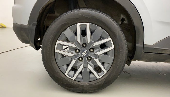 2022 Hyundai VENUE SX 1.5 CRDI, Diesel, Manual, 34,263 km, Right Rear Wheel