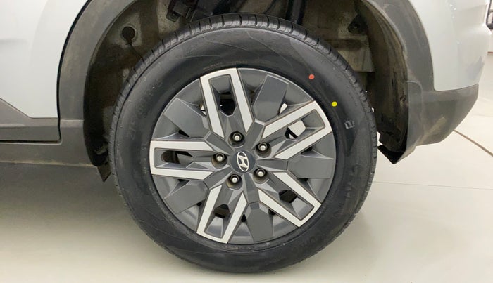 2022 Hyundai VENUE SX 1.5 CRDI, Diesel, Manual, 34,263 km, Left Rear Wheel