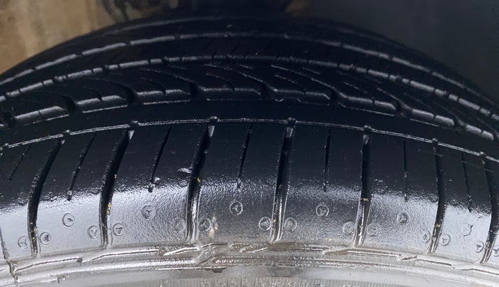 2019 Volkswagen Polo HIGHLINE PLUS 1.5L DIESEL, Diesel, Manual, 55,000 km, Right Front Tyre Tread