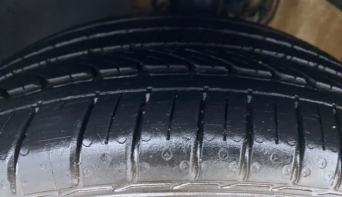 2019 Volkswagen Polo HIGHLINE PLUS 1.5L DIESEL, Diesel, Manual, 55,000 km, Left Front Tyre Tread