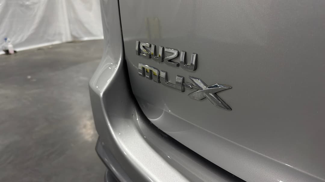 2020 Isuzu MU-X Ls-m (4x2), Automatic, 107135 km, Badge (Boot Left Side)