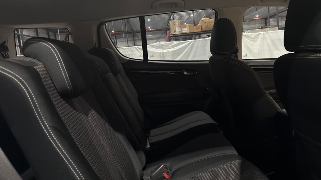 2020 Isuzu MU-X Ls-m (4x2), Automatic, 107135 km, Right Side Rear Door Cabin View