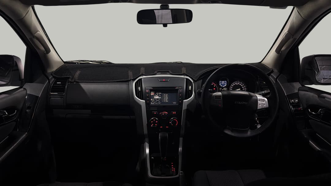 2020 Isuzu MU-X Ls-m (4x2), Automatic, 107135 km, Dashboard View