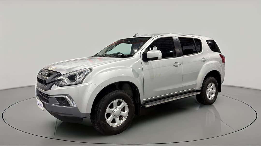 2020 Isuzu MU-X Ls-m (4x2), Automatic, 107135 km, Left Front Diagonal (45- Degree) View