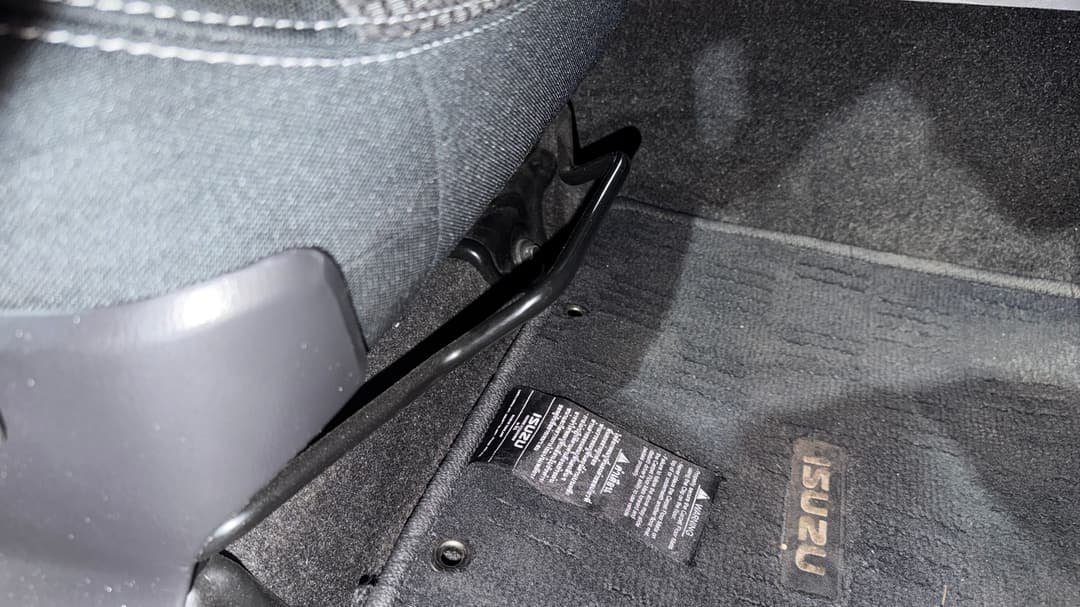 2020 Isuzu MU-X Ls-m (4x2), Automatic, 107135 km, Drivers Side Adjustment Panel