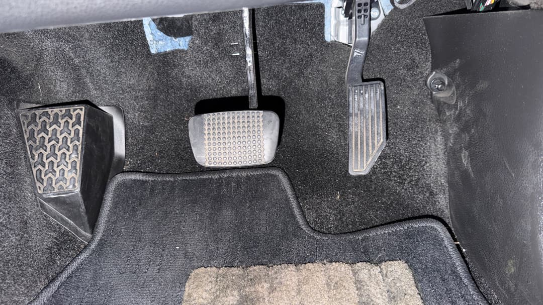 2020 Isuzu MU-X Ls-m (4x2), Automatic, 107135 km, Pedals and Footmat
