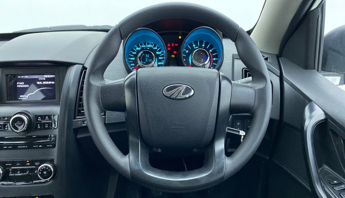 2019 Mahindra XUV500 W5 FWD, Diesel, Manual, 3,095 km, Steering Wheel