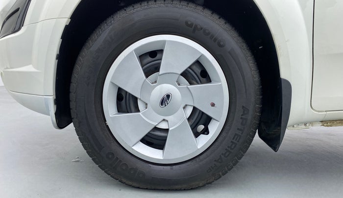 2019 Mahindra XUV500 W5 FWD, Diesel, Manual, 3,095 km, Left Front Wheel