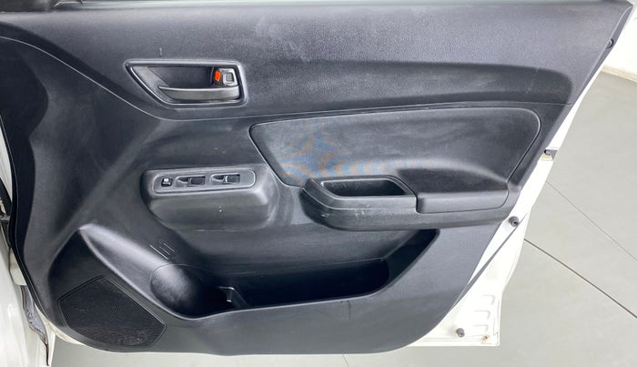 2019 Maruti Swift LXI, Petrol, Manual, 49,661 km, Driver Side Door Panels Control