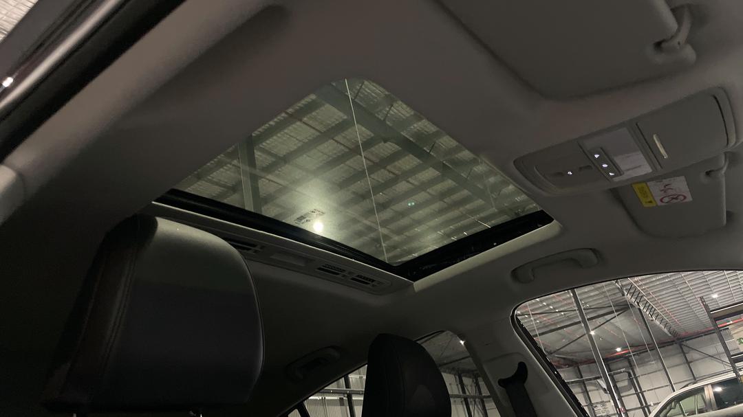 2025 MG Mg5 Essence, Automatic, 11203 km, Interior Sunroof/Moonroof