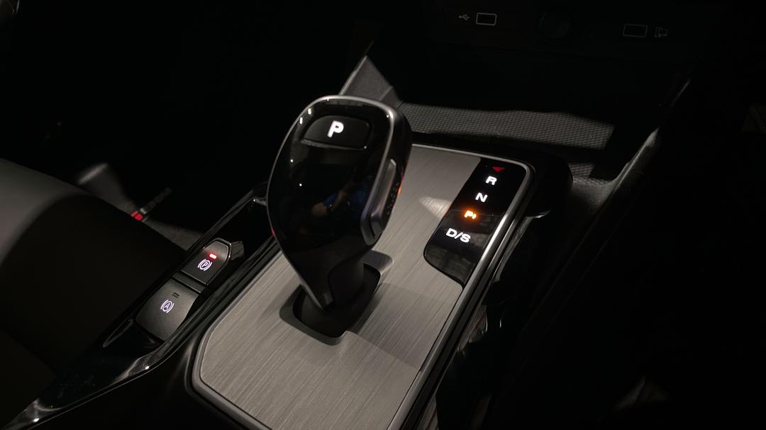 2025 MG Mg5 Essence, Automatic, 11203 km, Gear Lever 