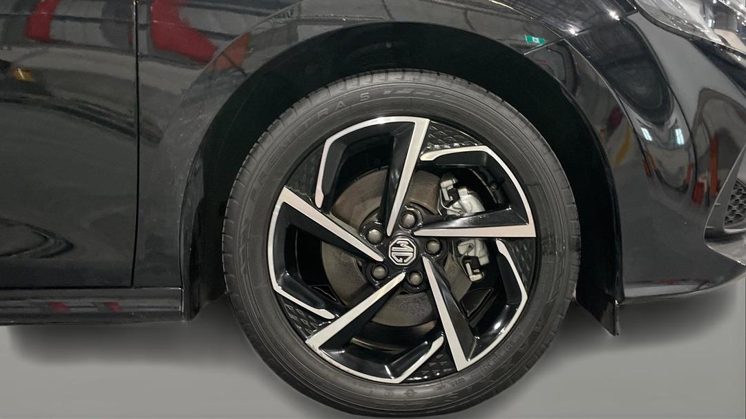 2025 MG Mg5 Essence, Automatic, 11203 km, Right Front Wheel