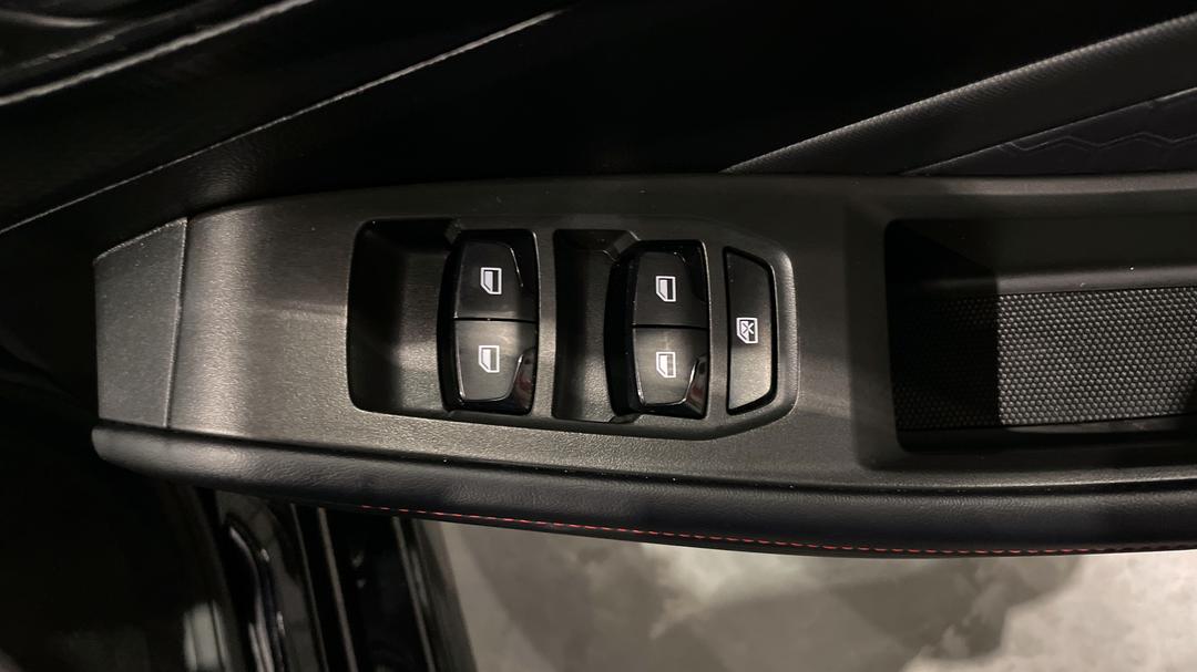 2025 MG Mg5 Essence, Automatic, 11203 km, Drivers Side Door Panel Controls