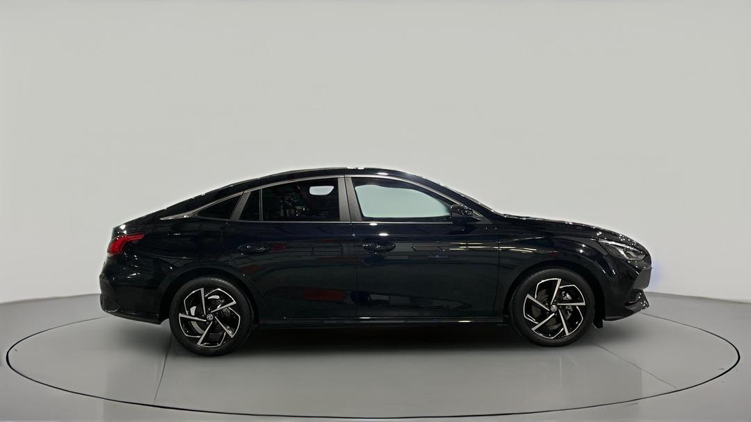 2025 MG Mg5 Essence, Automatic, 11203 km, Right Side View