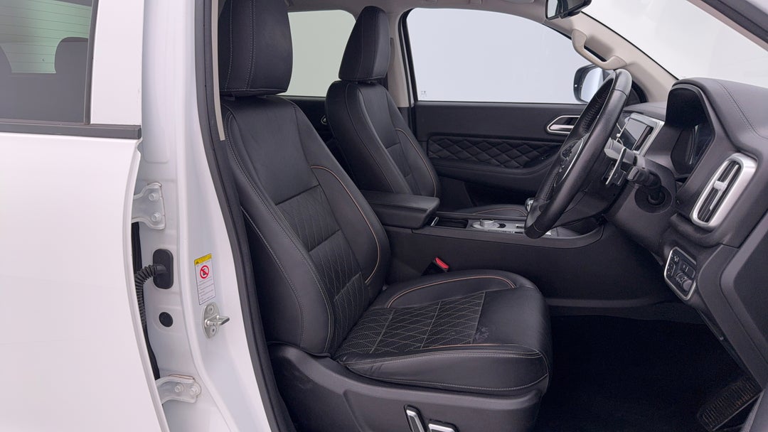 2021 GWM Ute Cannon-X (4x4), Automatic, 64854 km, Right Side Front Door Cabin View