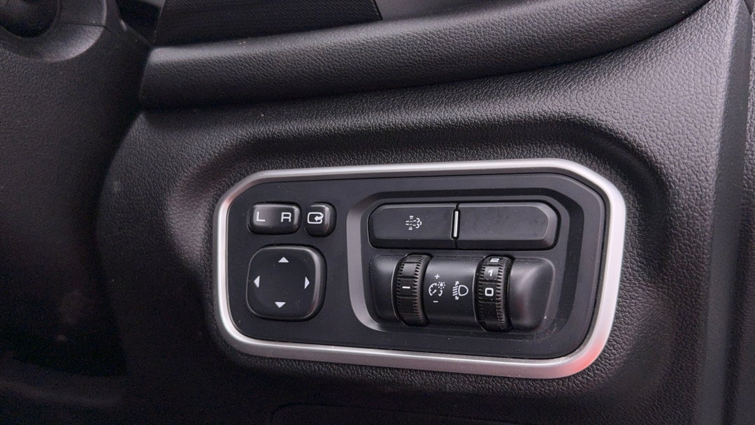 2021 GWM Ute Cannon-X (4x4), Automatic, 64854 km, Utility Switches/Buttons