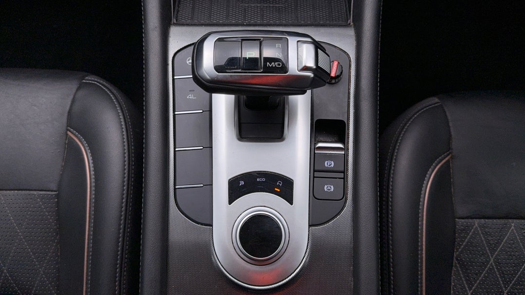 2021 GWM Ute Cannon-X (4x4), Automatic, 64854 km, Gear Lever 