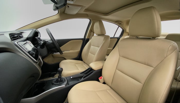 2015 Honda City VX MT PETROL, Petrol, Manual, 56,318 km, Right Side Front Door Cabin View