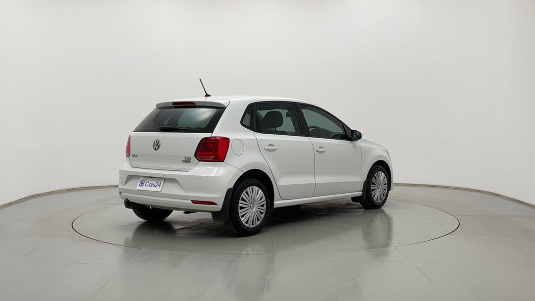 Right Back Diagonal (45- Degree) View