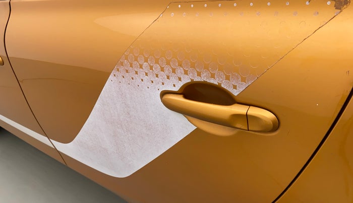 2017 Nissan Micra XL CVT FASHION EDITION, Petrol, Automatic, 80,674 km, Rear left door - Graphic sticker