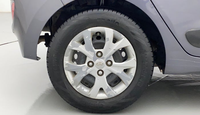 2016 Hyundai Grand i10 MAGNA 1.2 KAPPA VTVT, CNG, Manual, 82,084 km, Right Rear Wheel