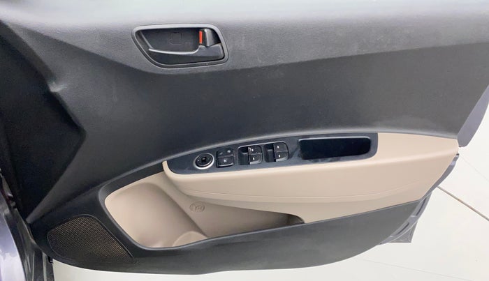 2016 Hyundai Grand i10 MAGNA 1.2 KAPPA VTVT, CNG, Manual, 82,084 km, Driver Side Door Panels Control