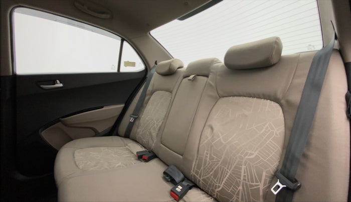 2015 Hyundai Xcent S 1.2, Petrol, Manual, 44,847 km, Right Side Rear Door Cabin