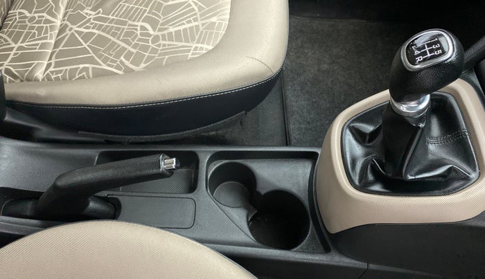 2015 Hyundai Xcent S 1.2, Petrol, Manual, 44,847 km, Gear Lever