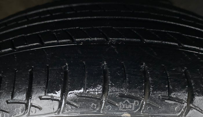 2015 Hyundai Xcent S 1.2, Petrol, Manual, 44,847 km, Right Front Tyre Tread