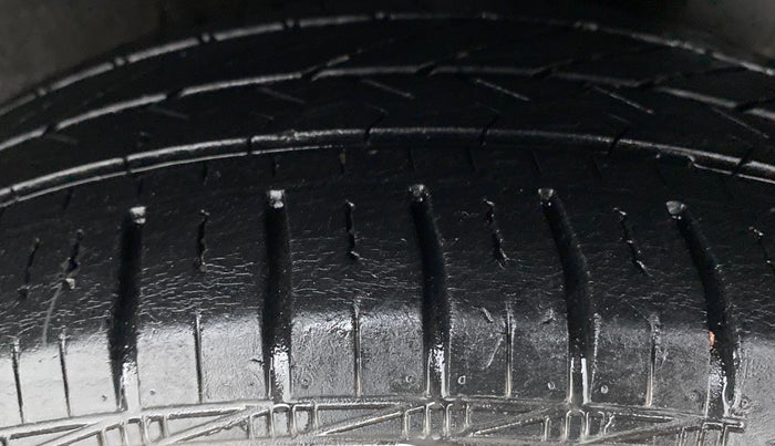 2015 Hyundai Xcent S 1.2, Petrol, Manual, 44,847 km, Left Rear Tyre Tread