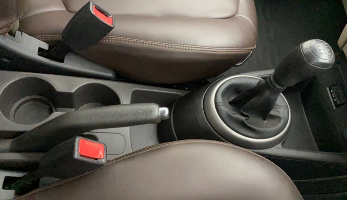 2012 Hyundai i20 MAGNA (O) 1.4 CRDI, Diesel, Manual, 1,21,728 km, Gear Lever