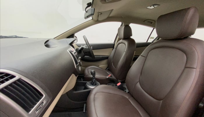 2012 Hyundai i20 MAGNA (O) 1.4 CRDI, Diesel, Manual, 1,21,728 km, Right Side Front Door Cabin