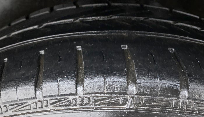2015 Volkswagen Polo HIGHLINE1.2L PETROL, Petrol, Manual, 53,145 km, Left Rear Tyre Tread