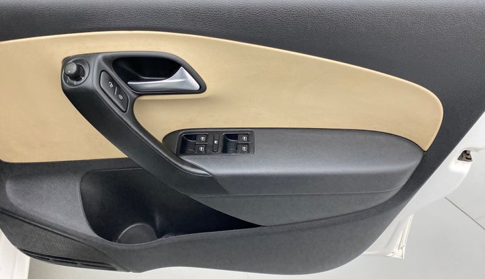 2015 Volkswagen Polo HIGHLINE1.2L PETROL, Petrol, Manual, 53,145 km, Driver Side Door Panels Control