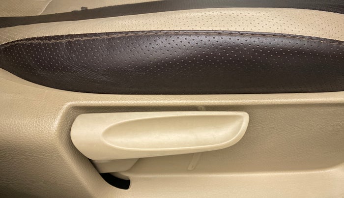 2015 Volkswagen Polo HIGHLINE1.2L PETROL, Petrol, Manual, 53,145 km, Driver Side Adjustment Panel