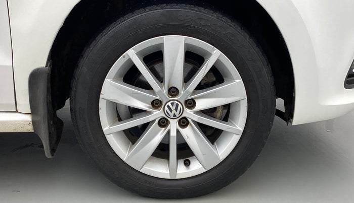 2015 Volkswagen Polo HIGHLINE1.2L PETROL, Petrol, Manual, 53,145 km, Right Front Wheel