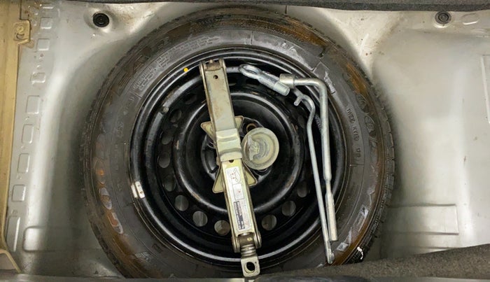 2012 Honda Brio S MT, Petrol, Manual, 89,819 km, Dicky (Boot door) - Jack missing