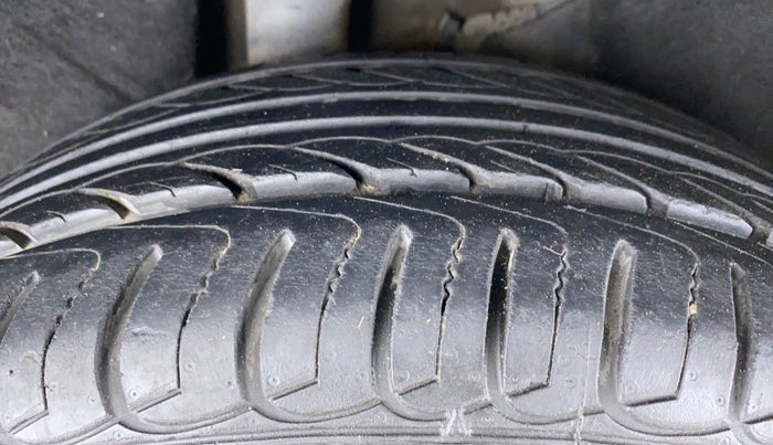 2015 Skoda Octavia ELEGANCE 1.8 TSI AT, Petrol, Automatic, 92,413 km, Right Rear Tyre Tread
