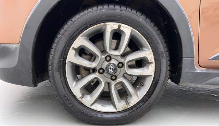 2015 Hyundai i20 Active 1.4 SX, Diesel, Manual, 1,43,498 km, Left Front Wheel