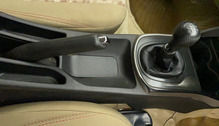 2017 Honda City 1.5L I-VTEC VX, Petrol, Manual, 76,238 km, Gear Lever