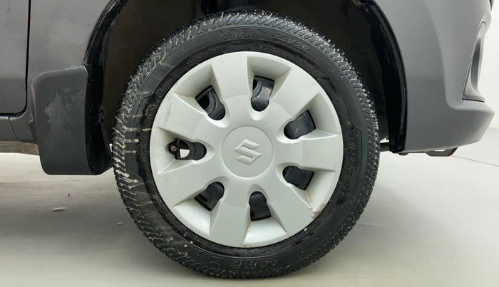 2017 Maruti Alto K10 VXI P, Petrol, Manual, 23,709 km, Right Front Tyre