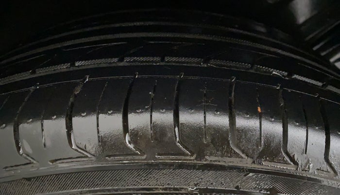2018 Maruti S Cross ZETA 1.3 SHVS, Diesel, Manual, 97,997 km, Right Rear Tyre Tread