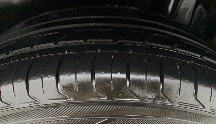 2018 Maruti S Cross ZETA 1.3 SHVS, Diesel, Manual, 97,997 km, Right Front Tyre Tread