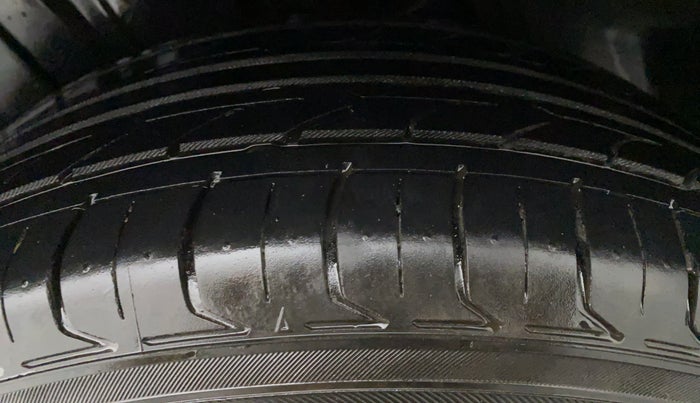 2018 Maruti S Cross ZETA 1.3 SHVS, Diesel, Manual, 97,997 km, Left Front Tyre Tread