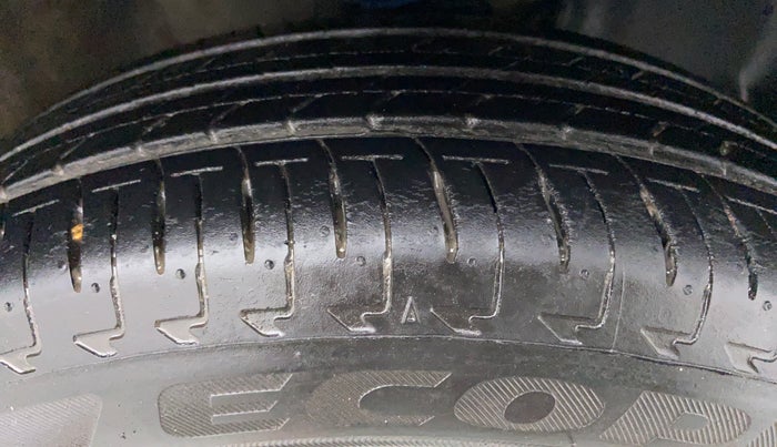 2017 Maruti IGNIS DELTA 1.2 K12, Petrol, Manual, 8,454 km, Right Front Tyre Tread