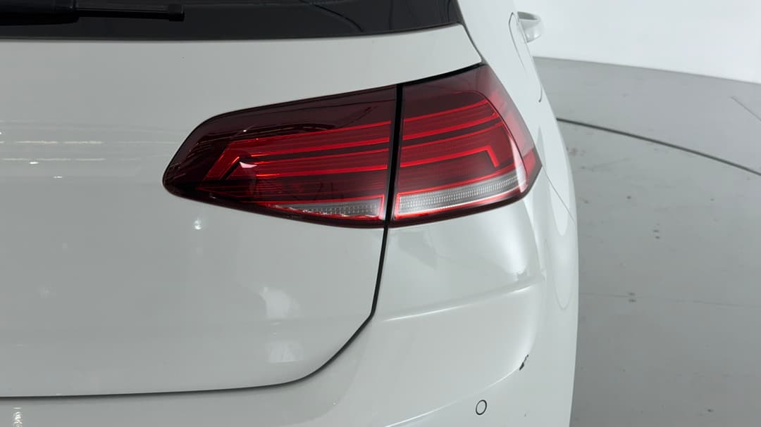 2019 Volkswagen Golf 110 Tsi Highline, Automatic, 73112 km, Badge (Boot Right Side)
