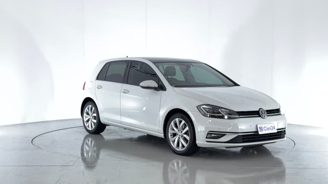 2019 Volkswagen Golf 110 Tsi Highline, Automatic, 73112 km, Right Front Diagonal (45- Degree) View