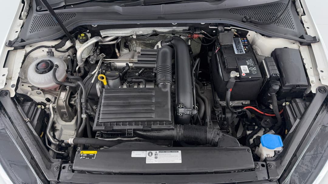 2019 Volkswagen Golf 110 Tsi Highline, Automatic, 73112 km, Open Bonnet (Engine)